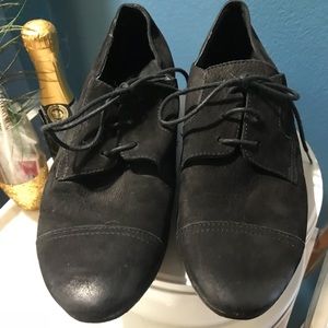 Italian suade oxfords